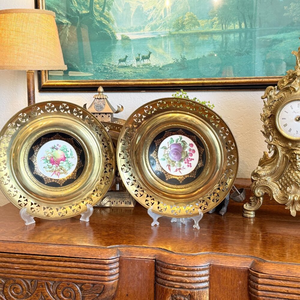 Vintage pair of Regency Bone China/Brass wall plates made in England - Picture 14 of 16
